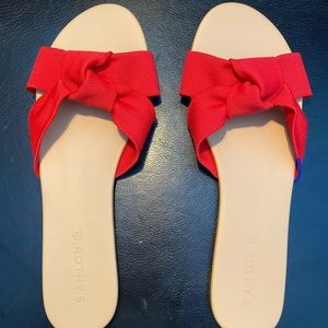 NEW, never worn, Rothy’s sandals